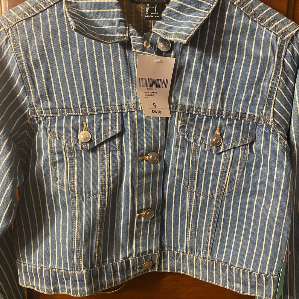 NET cropped denim jacket - Picture 3 of 4